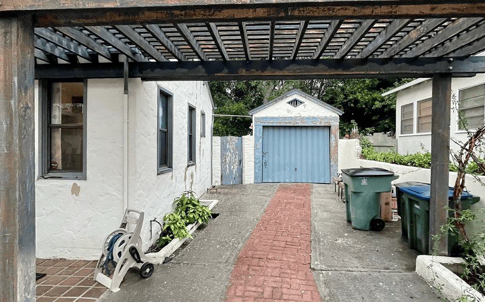 House-renovation-before